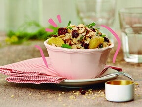 Plato con ensalada de quinoa y espinaca  Quinoa y embarazo