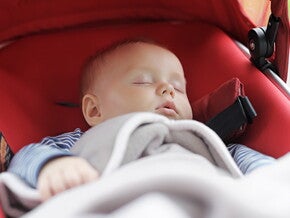 Guía para sacar al bebé por primera vez Guía para sacar al bebé por primera vez