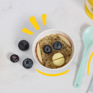 plato con quinoa y frutas formando cara de changuito plato con quinoa y frutas formando cara de changuito